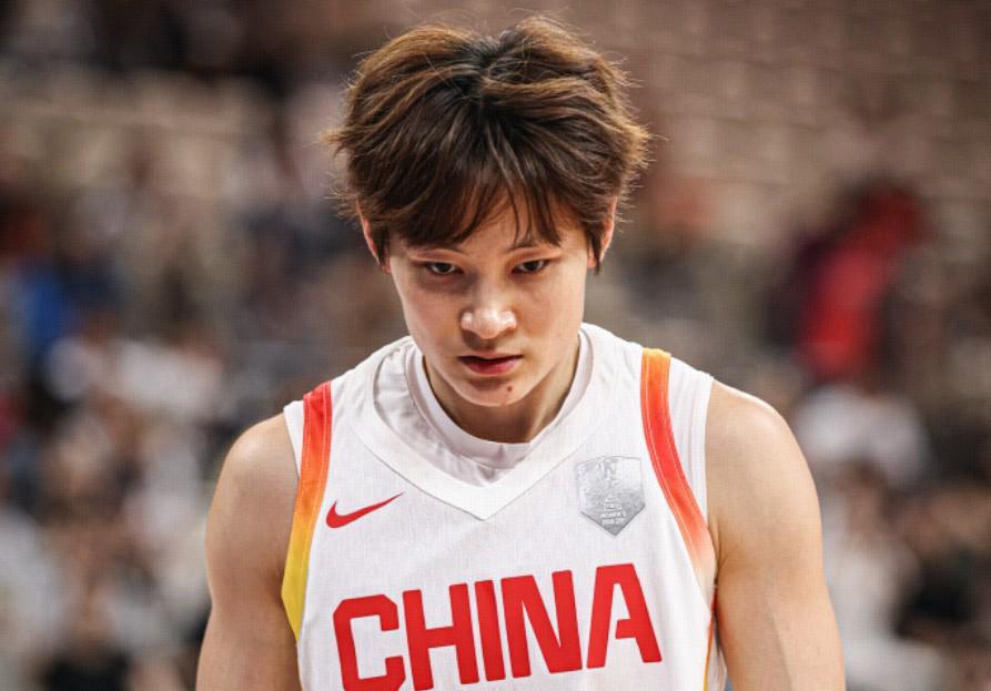 杨力维：我认为长时间集训不是最优选择，我们也需要回归生活