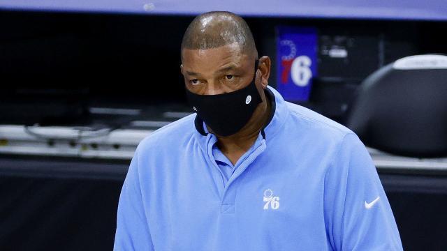 开云登录入口-7胜1负稳居联盟第一 76人强势开局里弗斯功不可没